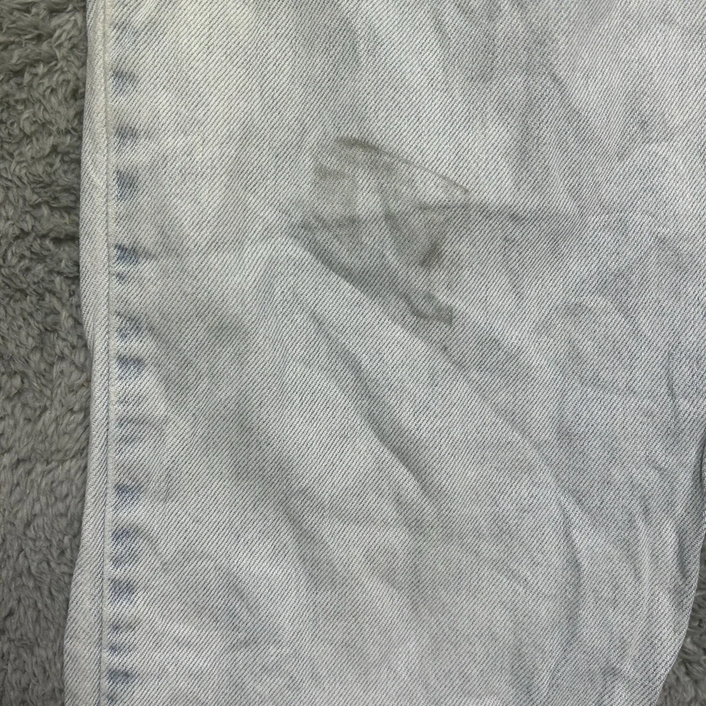 Vintage Levis 550 Jeans Mens 34x34 Relaxed Fit Made USA‎ Holes Stains 90s Denim